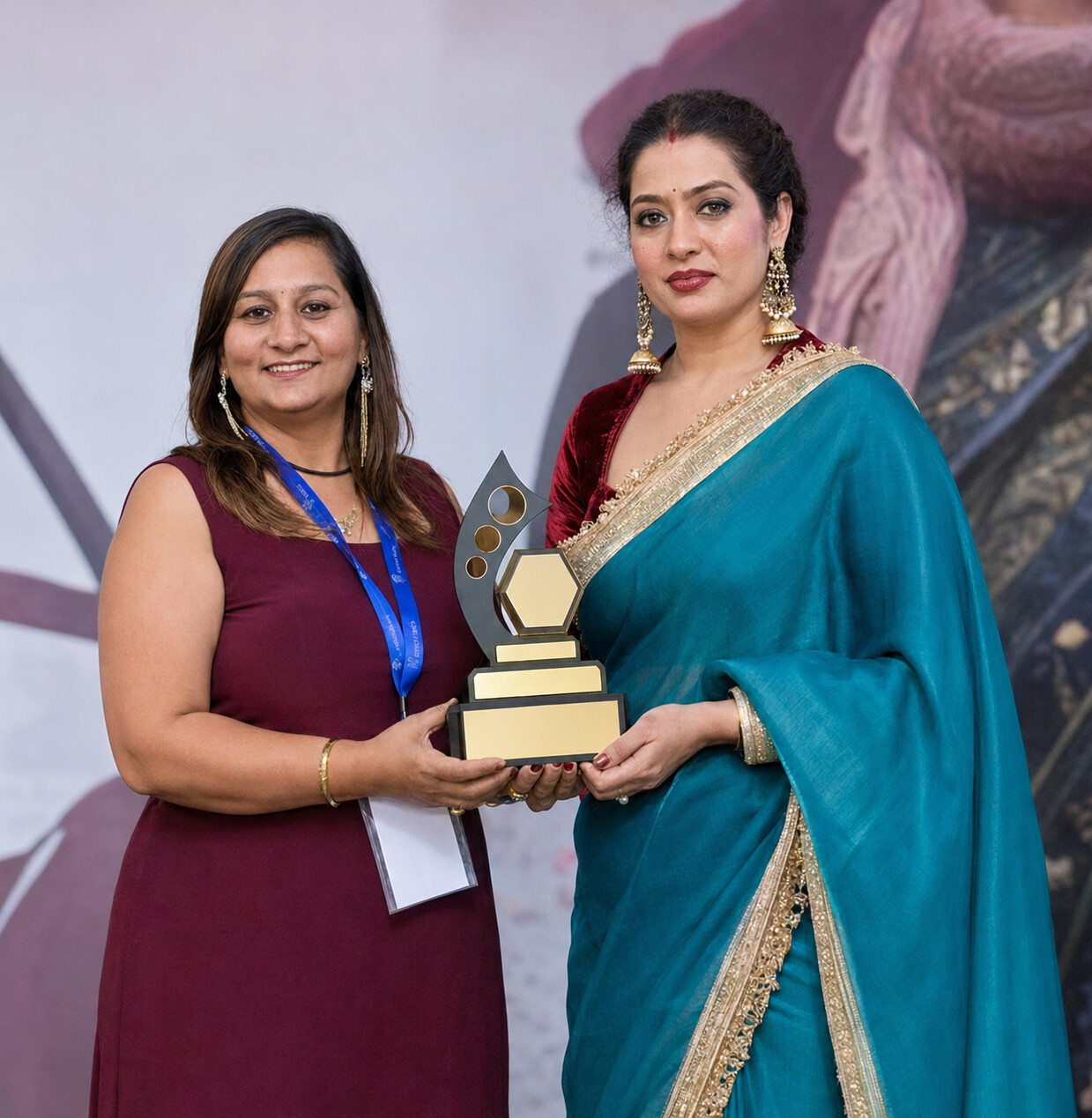Sapna Kachawa receiving a beauty industry honour